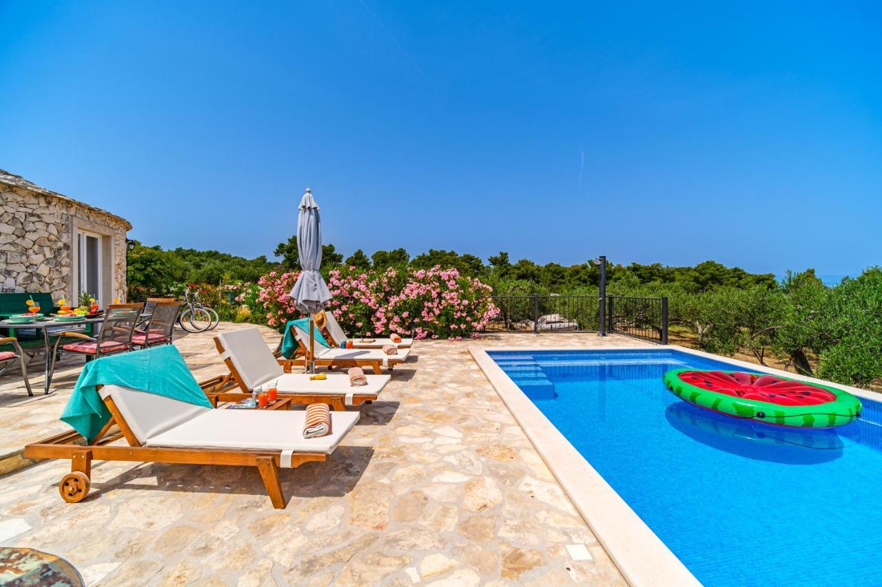 Island Getaway - Heritage House Mirca  Luaran gambar