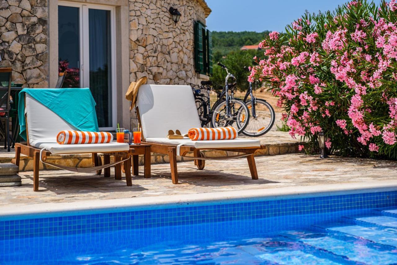 Island Getaway - Heritage House Mirca  Luaran gambar