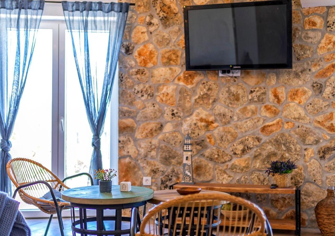 Island Getaway - Heritage House Mirca  Luaran gambar